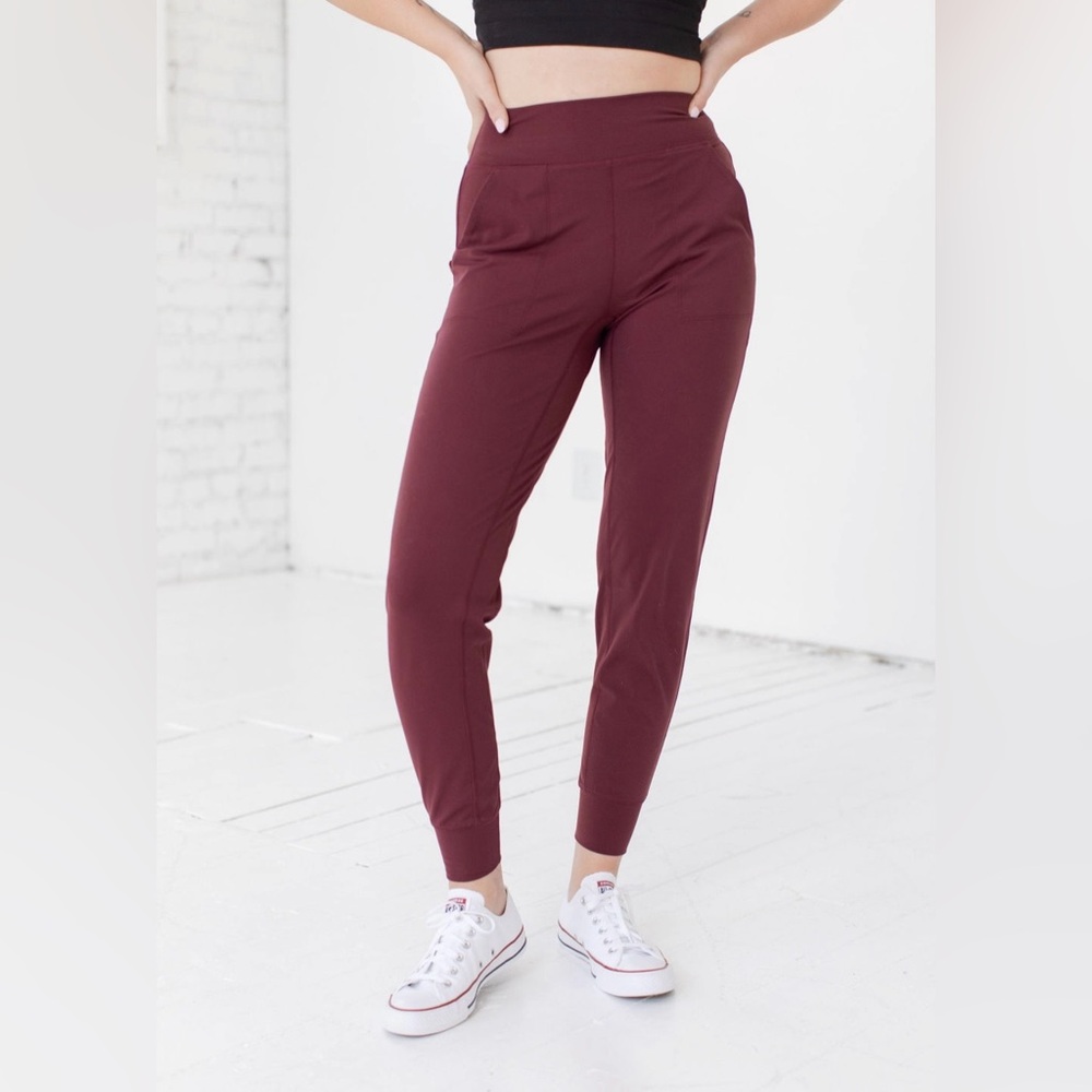 Savvi Noor Joggers 🍷 NWT | Best-Selling | High Rise | Size L